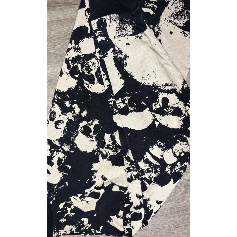 PLEASURES Despair Skull Graphic Print Crewneck Shirt Mens L Pullover Black Punk - Picture 11 of 11